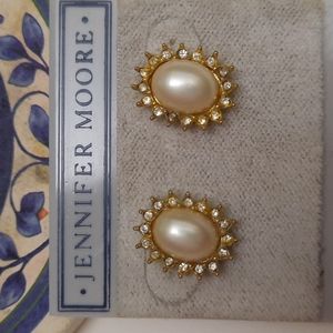 Vintage Jennifer Moore faux pearl earrings